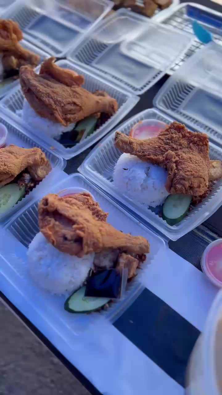 @Nasi Ayam Gepuk Crispy