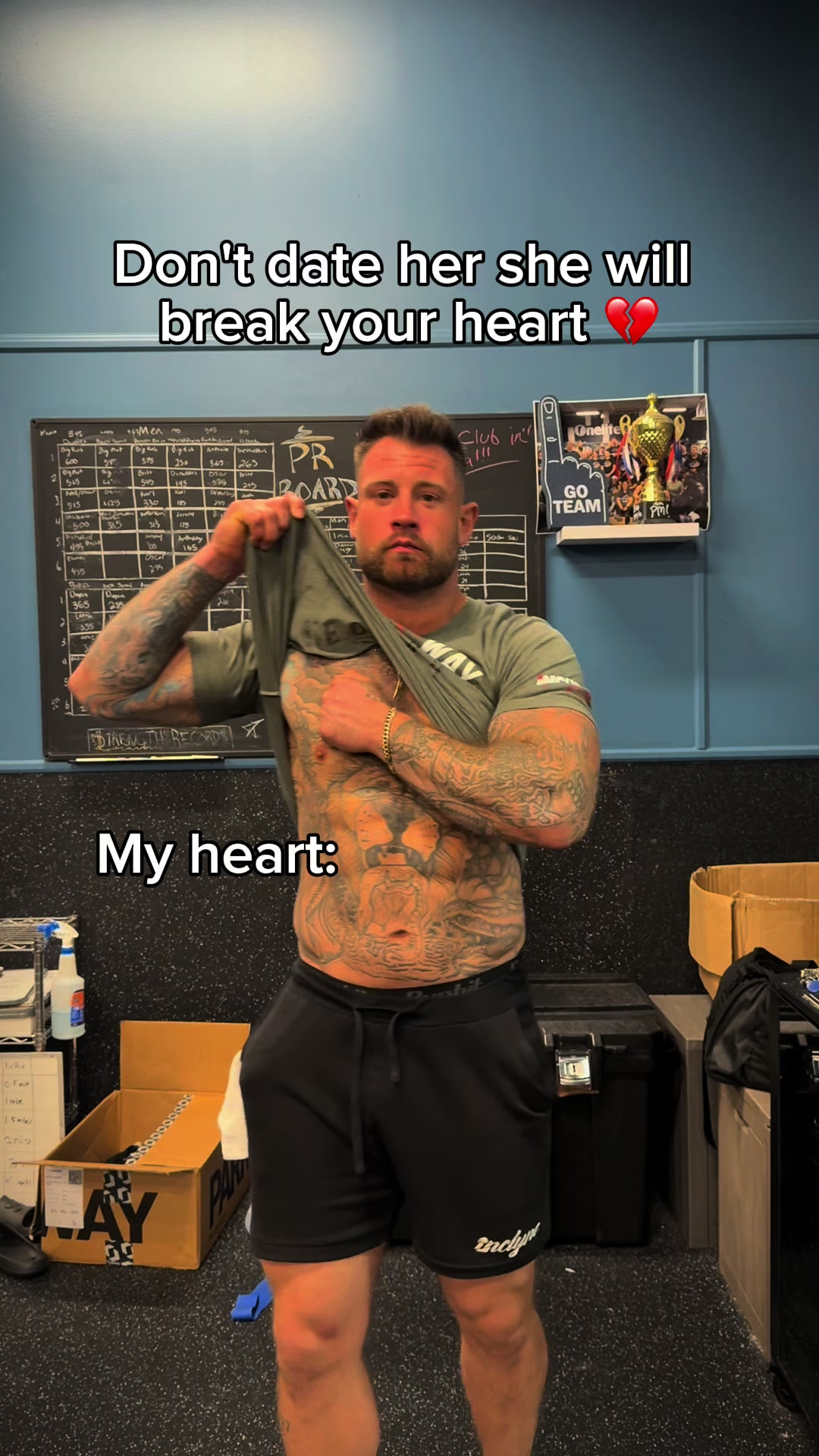 @_kevykevv