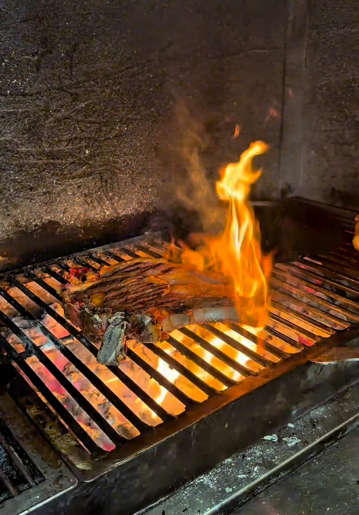 @STRADAROMANA Pizza & Grill