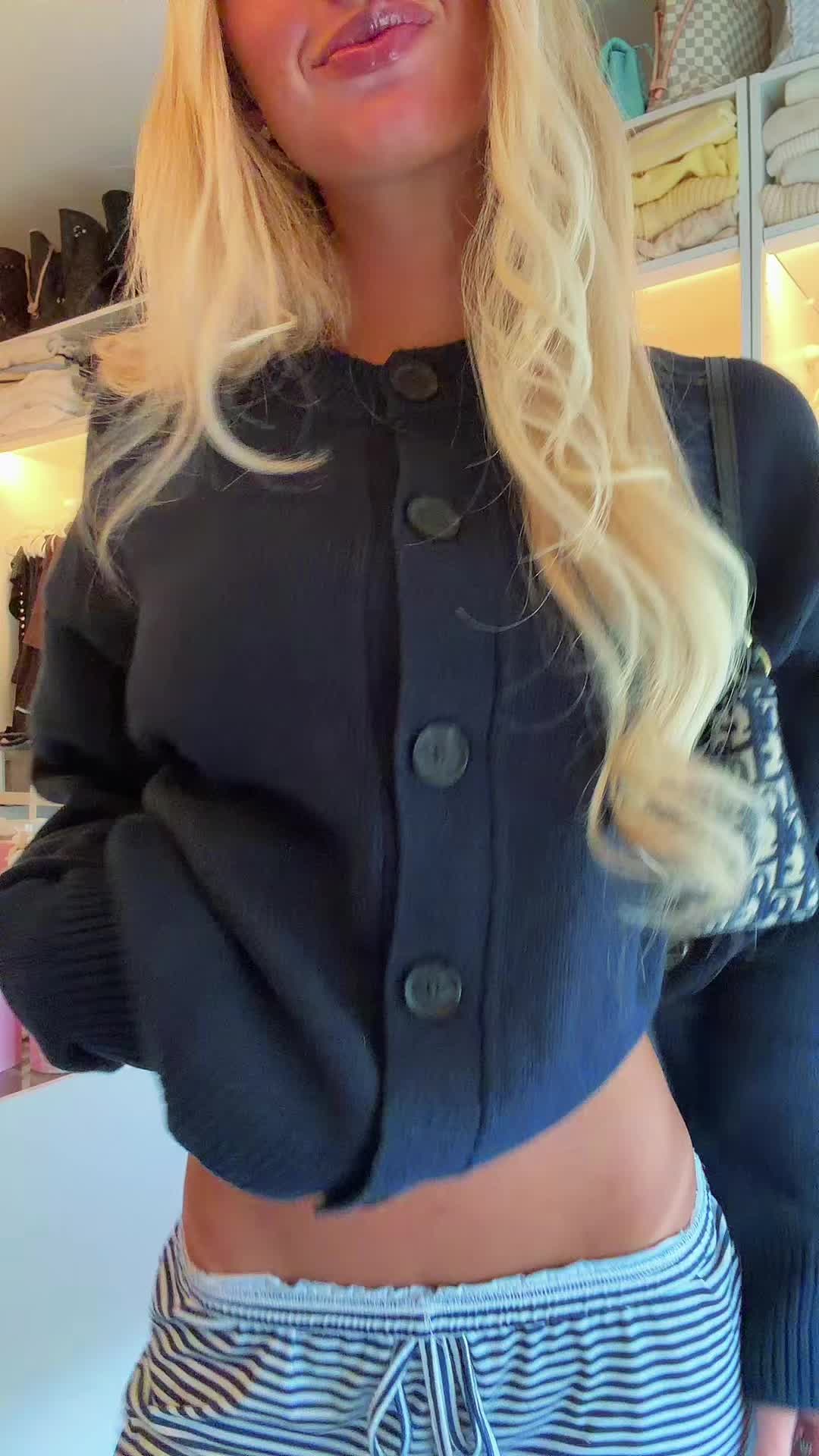 @alideckerrr