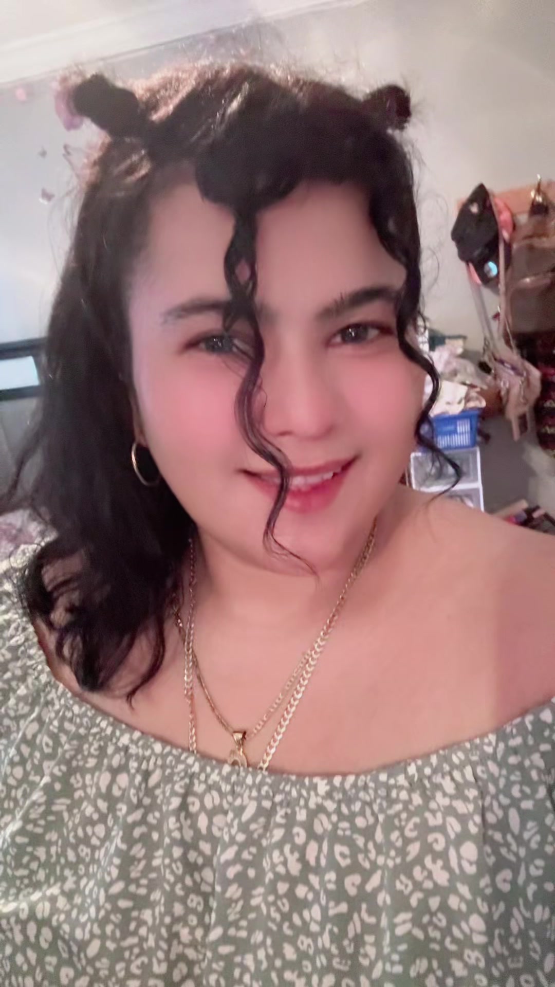 @Claudia Zuniga