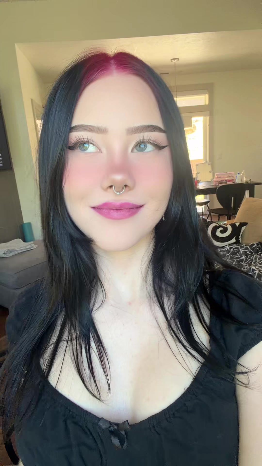 @Kiara🕸️
