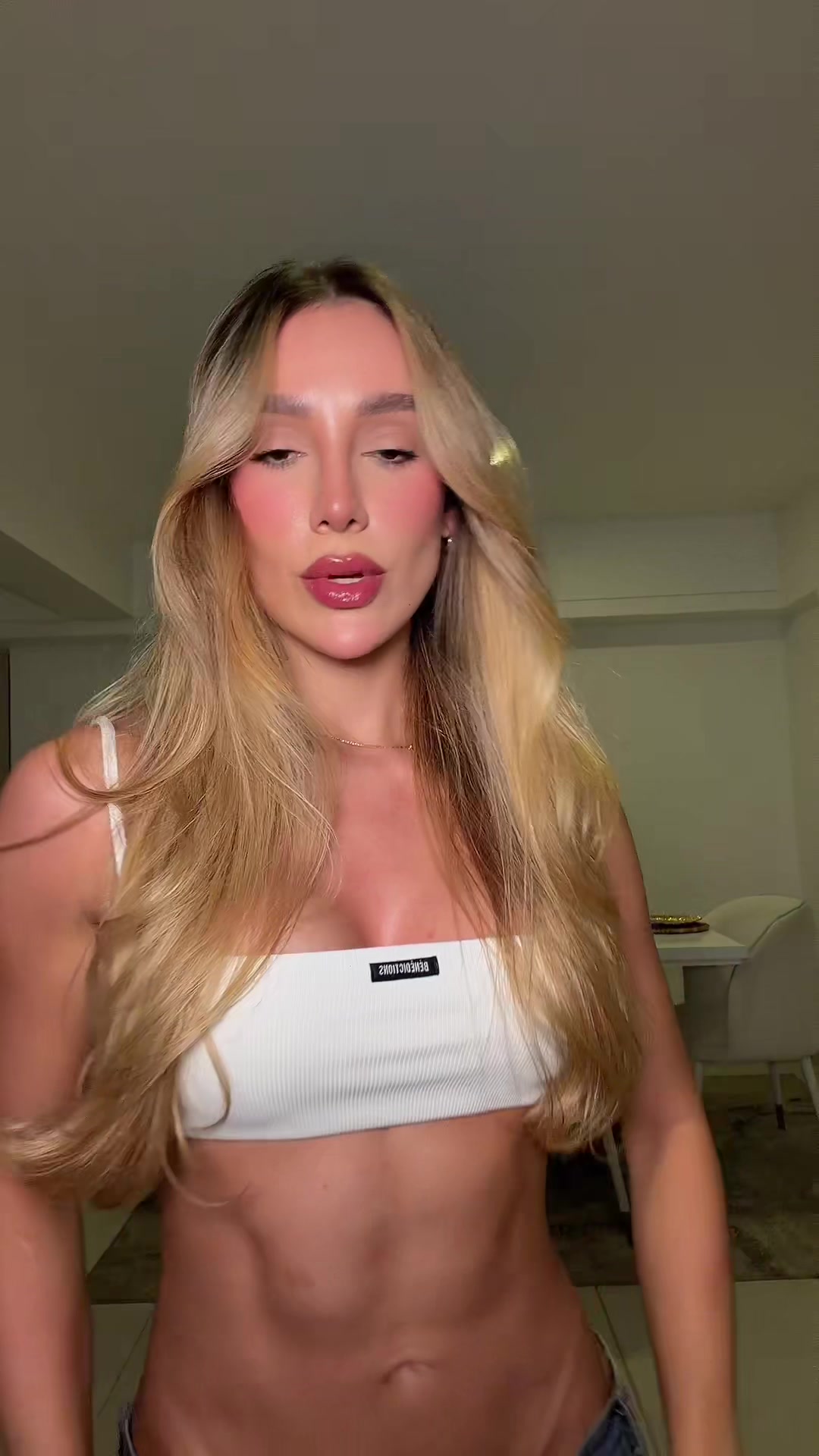 @Isabella🦋
