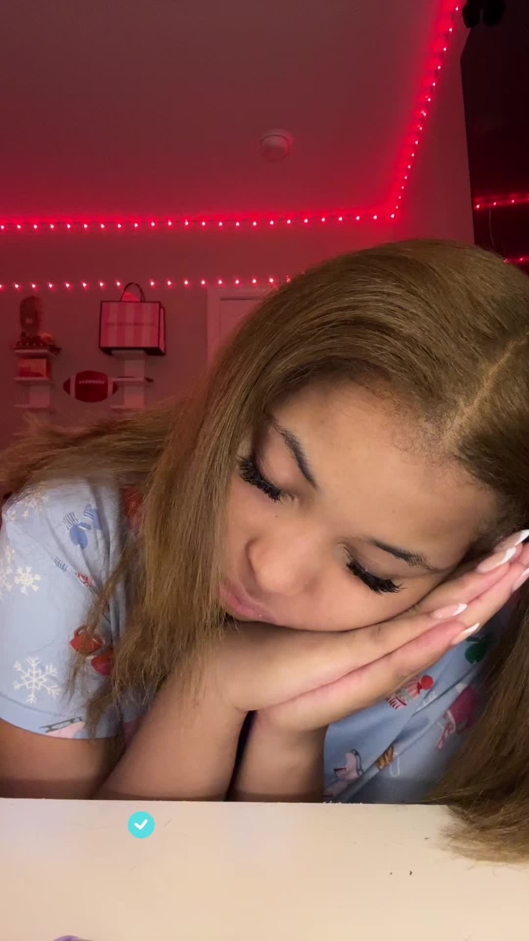 @Nikii 🧸🍂