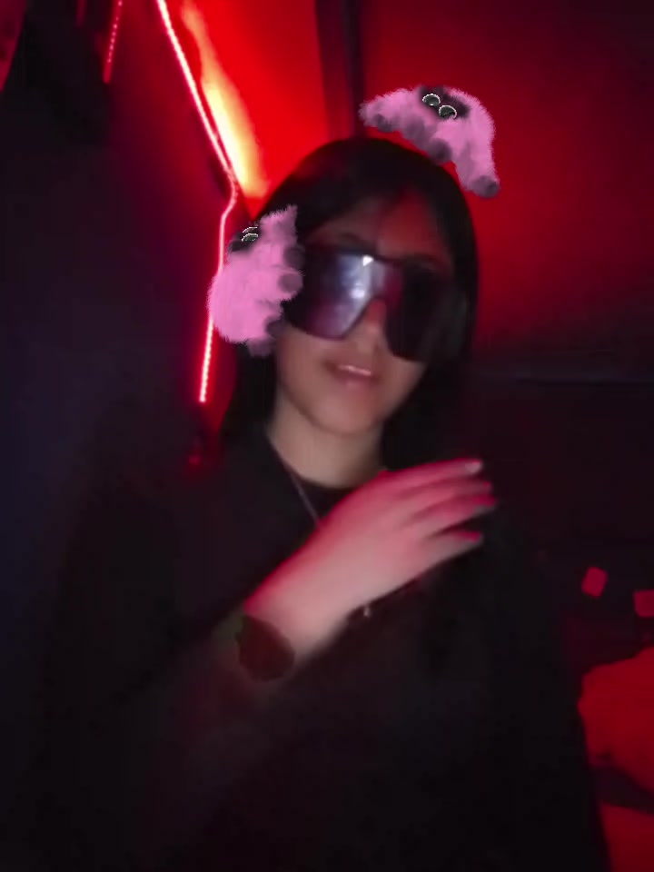 @L&auml;_cH&iuml;N&auml;&dagger;💯