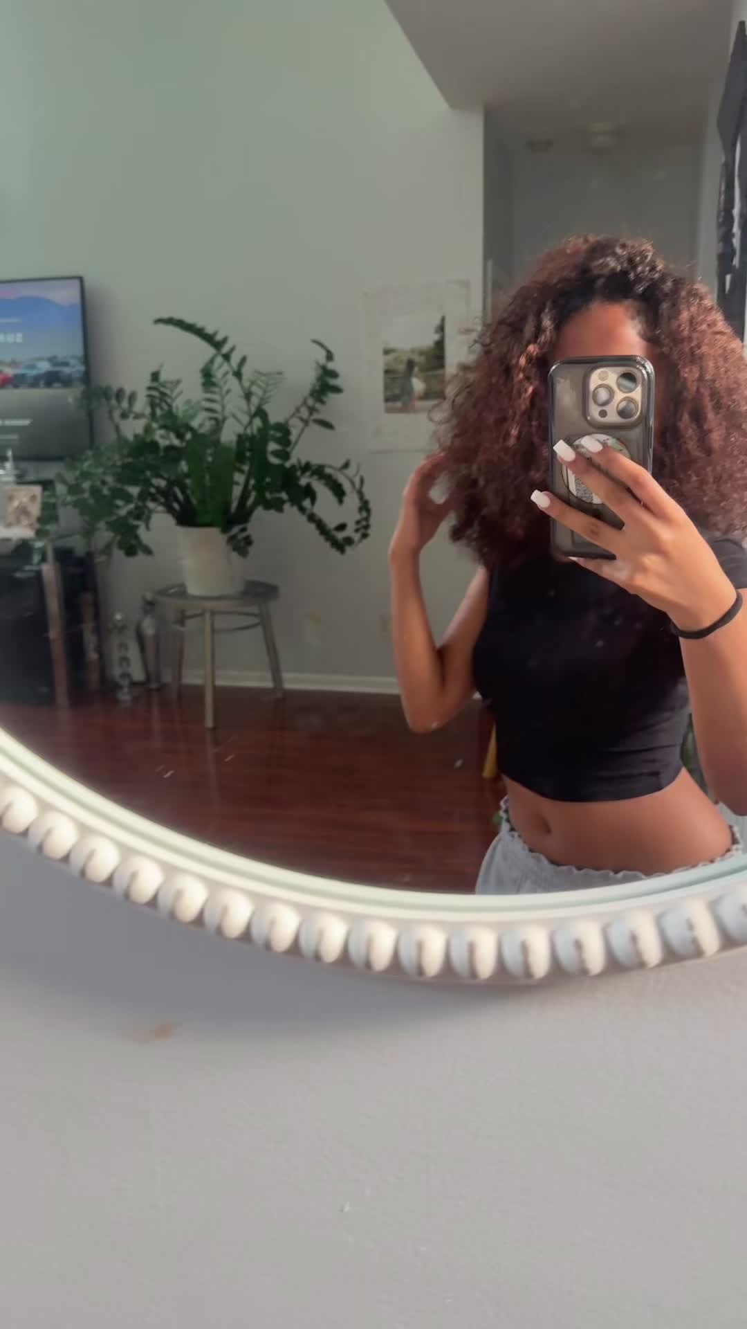 @elena