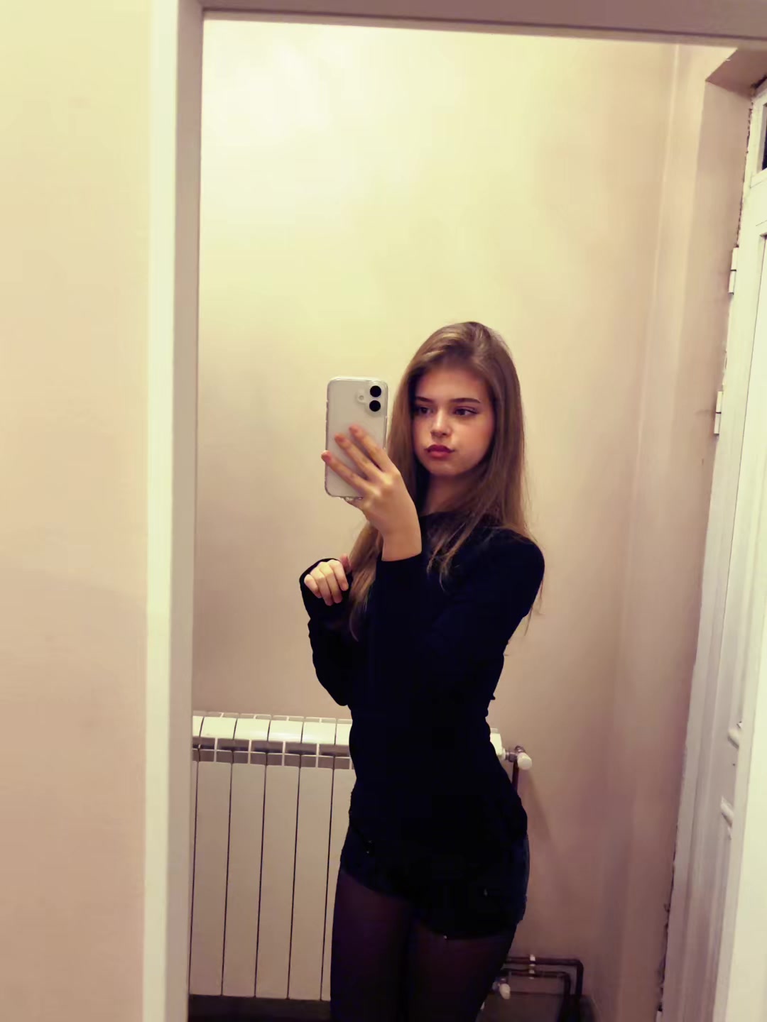 @anika