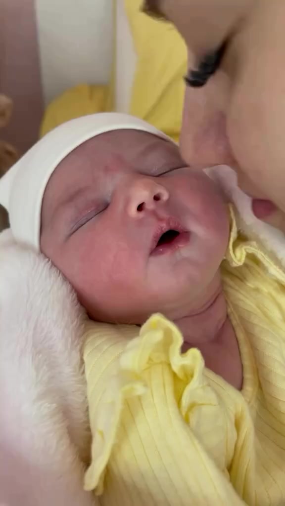 @K&ouml;rpə arzusu👶&Uuml;middən m&ouml;c&uuml;zəyə