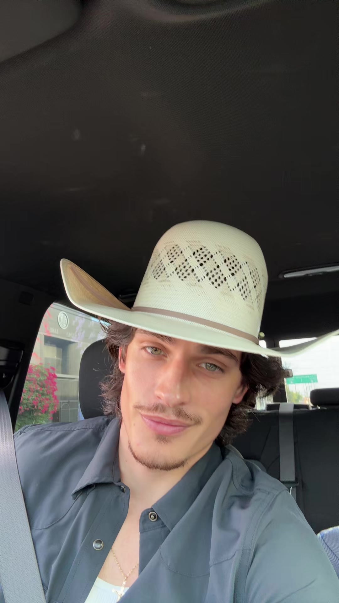 @itscamsworld