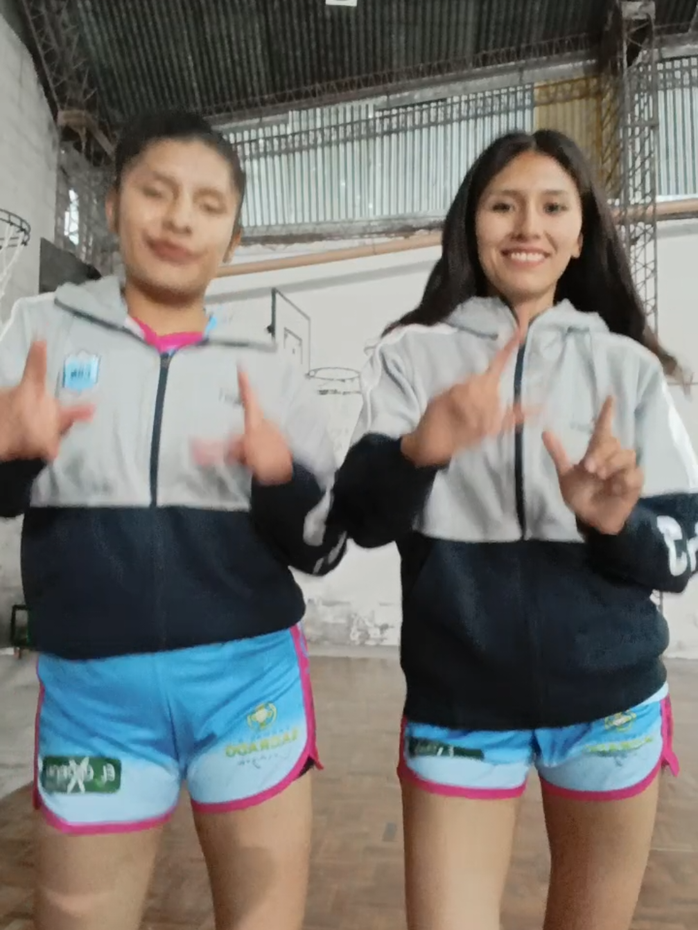 @Anahi melissa 🏀