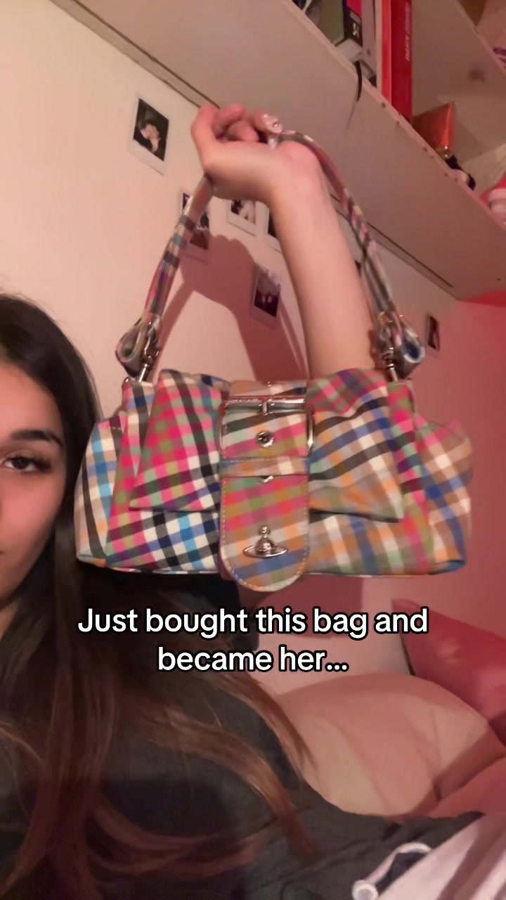 @zellalunaa