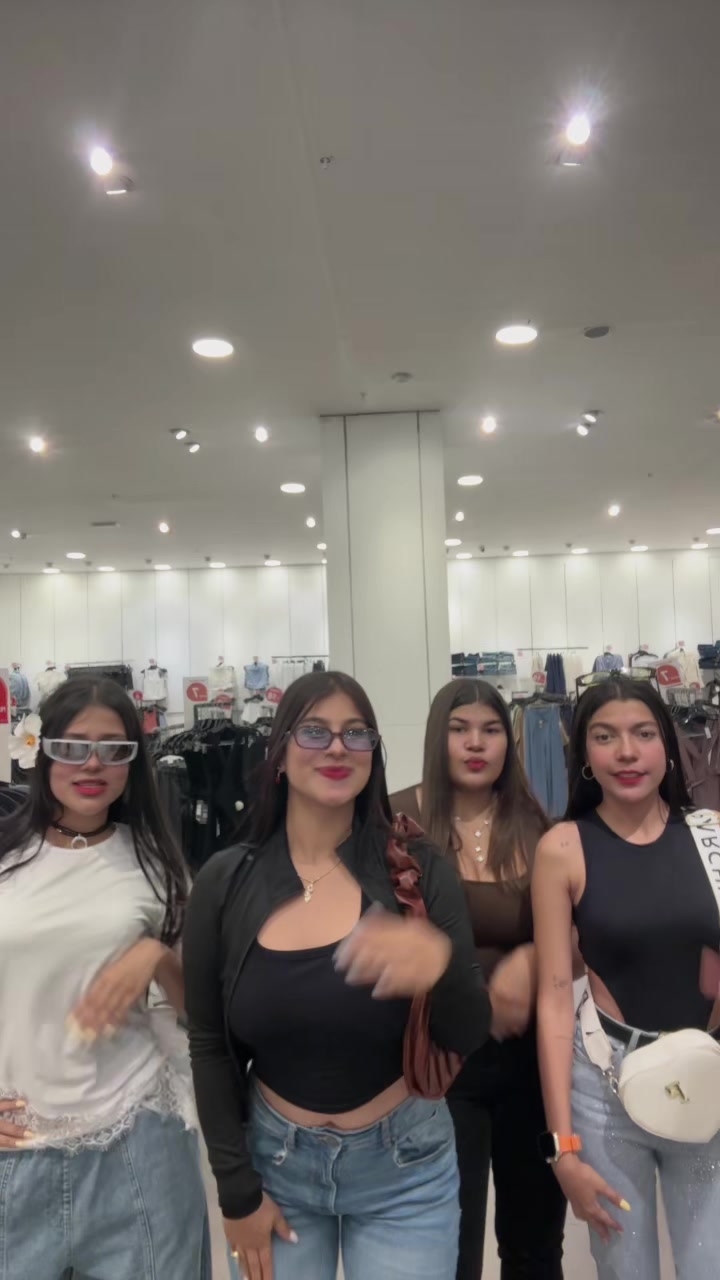 @Roxana hennawi📍🦩