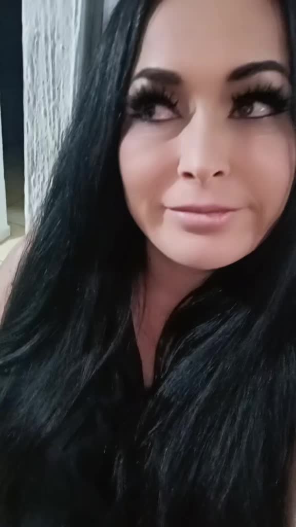 @Chezzybelle