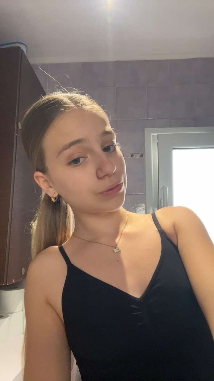 @Bella