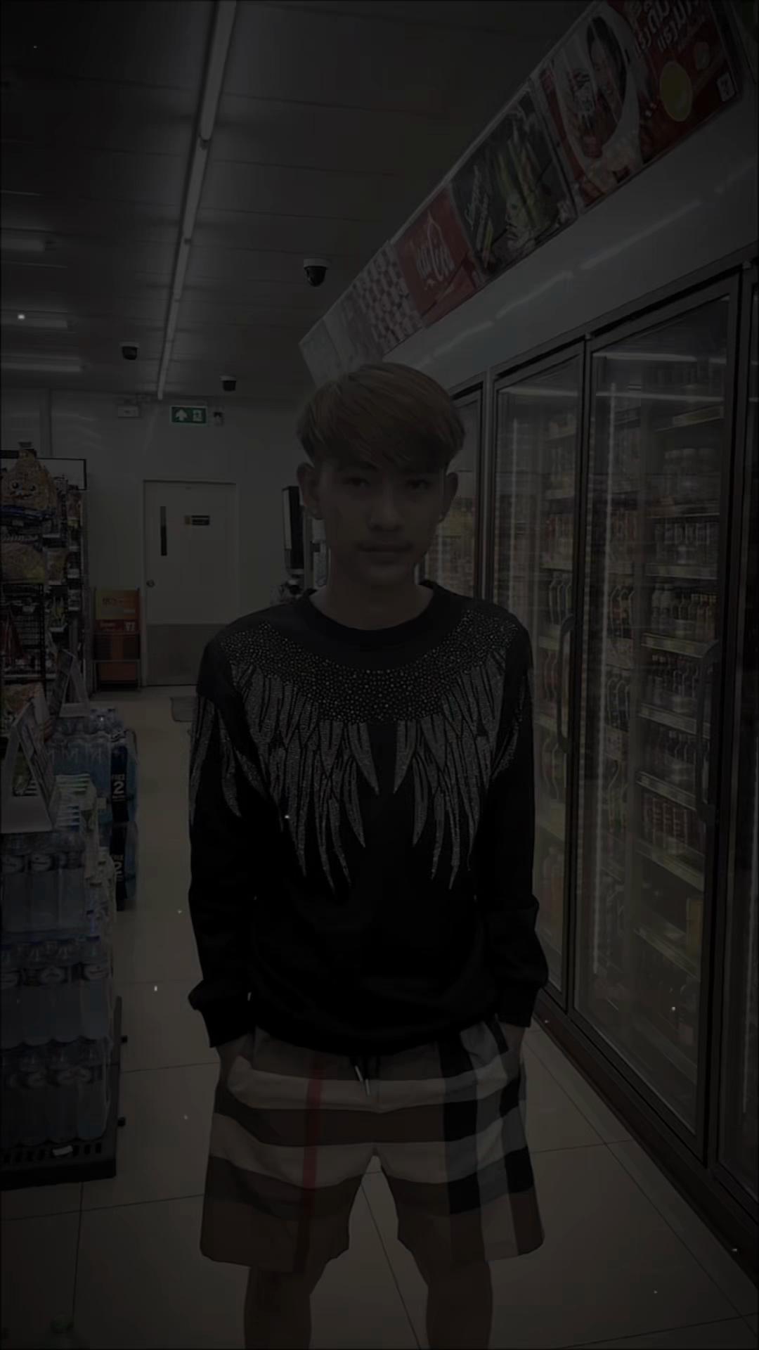 @Ai. ๐๐ปโ๏ธโก๏ธ
