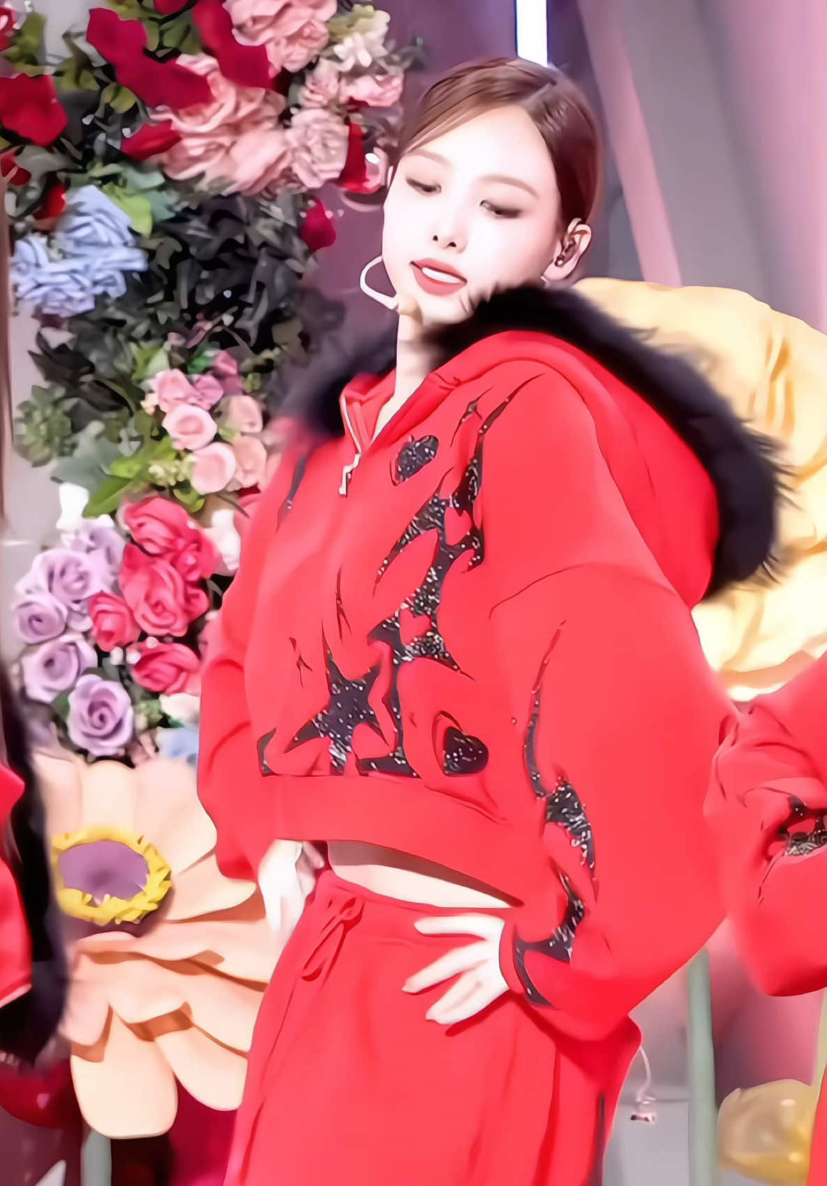 @<3