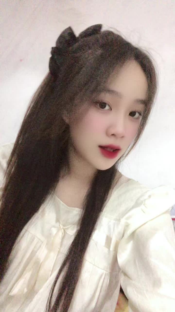 @Hồng Hoàngg