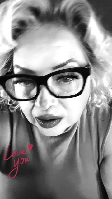 @💞Queen of Hearts💞 Lorelei Le