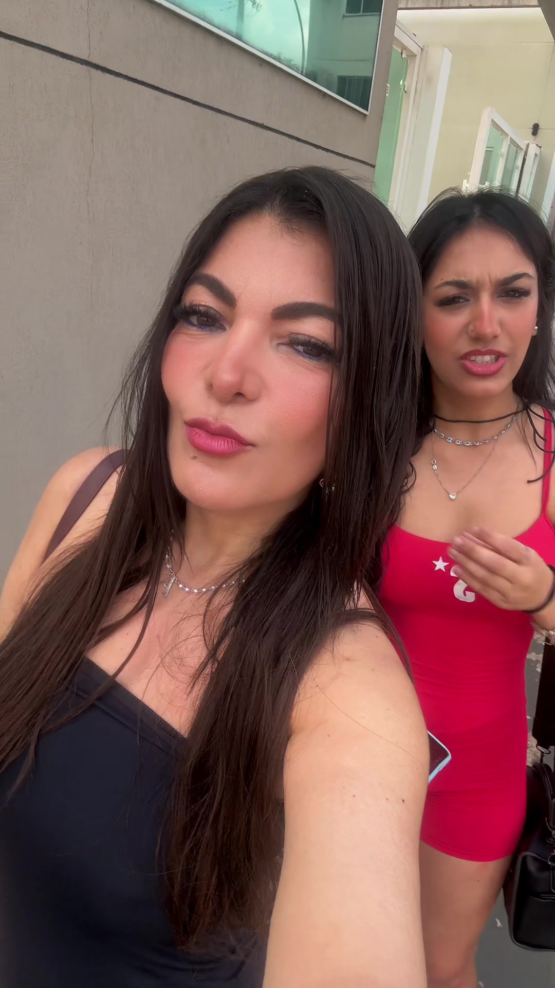 @Famíliasiliaticas