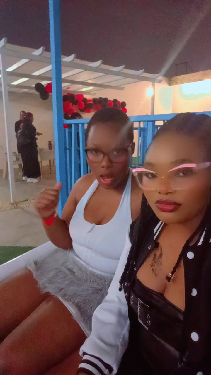 @QVINNA