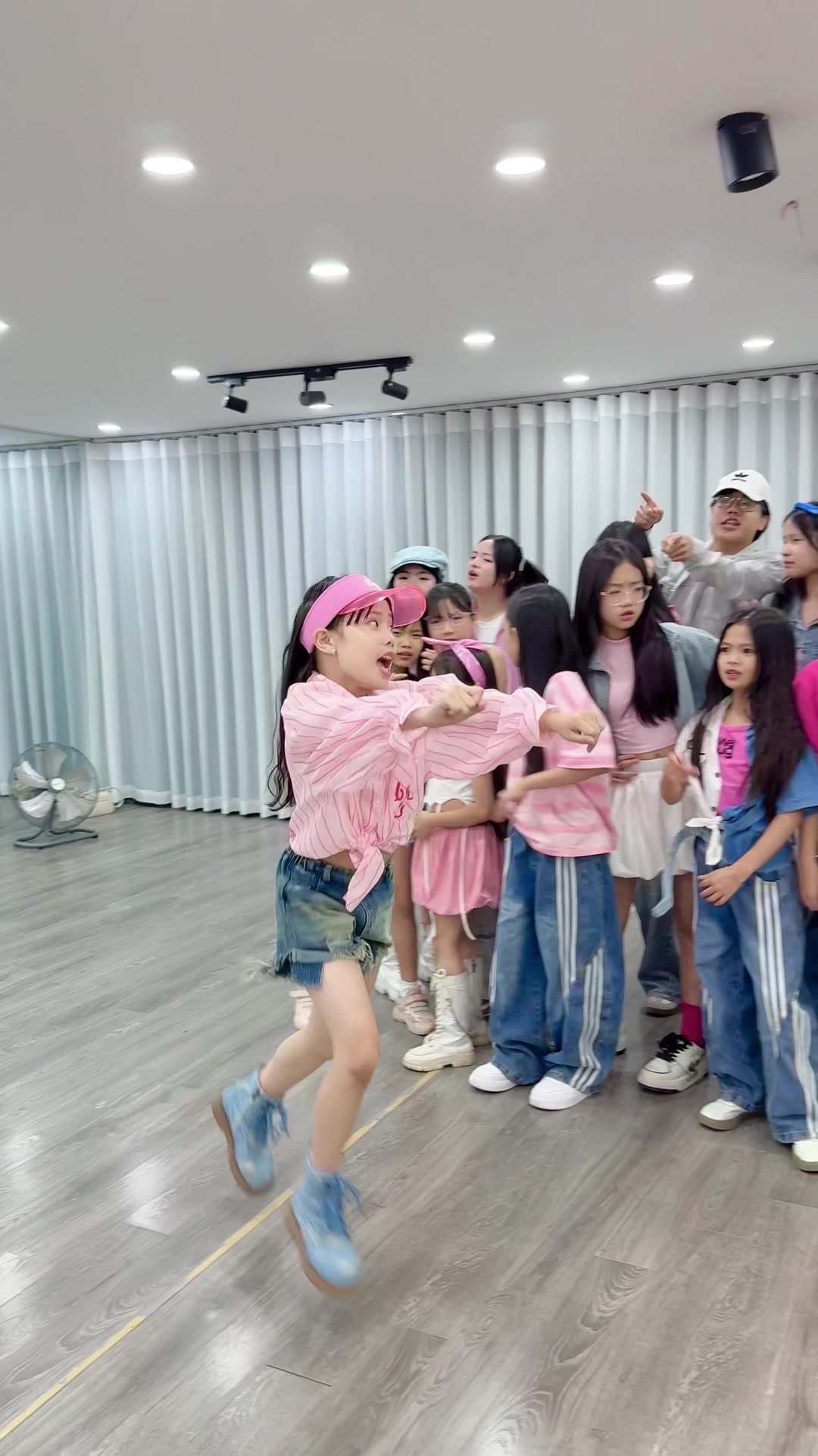 @Thầy Huy Kid Dance