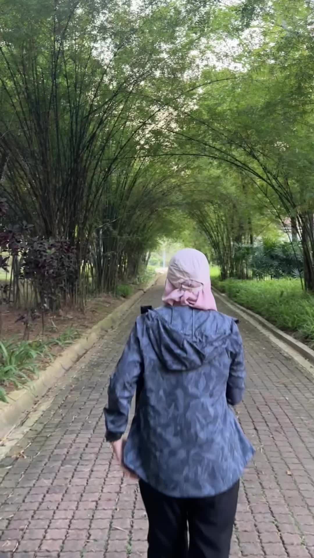 @Ceo of lesung pipit 🌸🍉