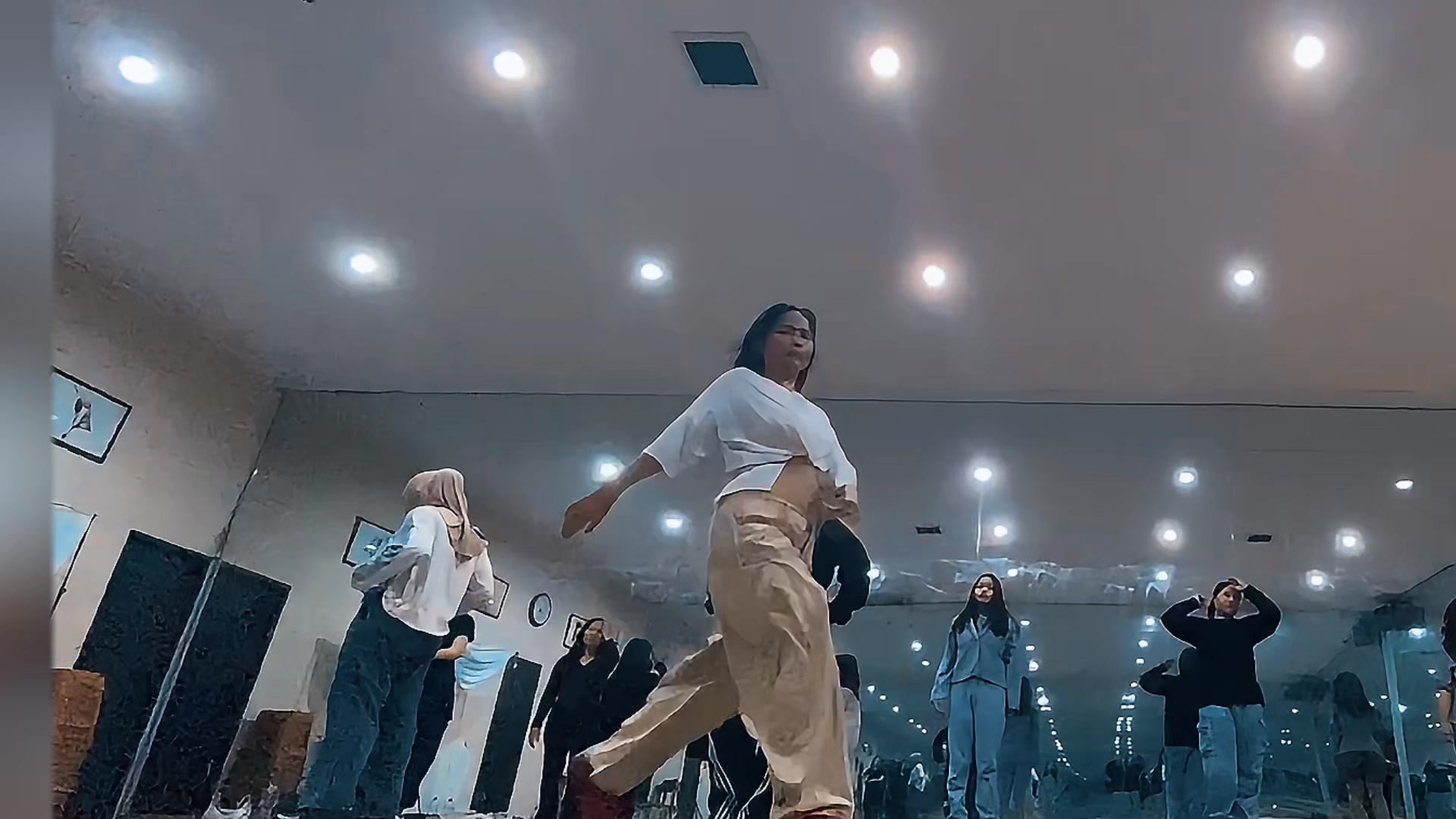 @vay_dance