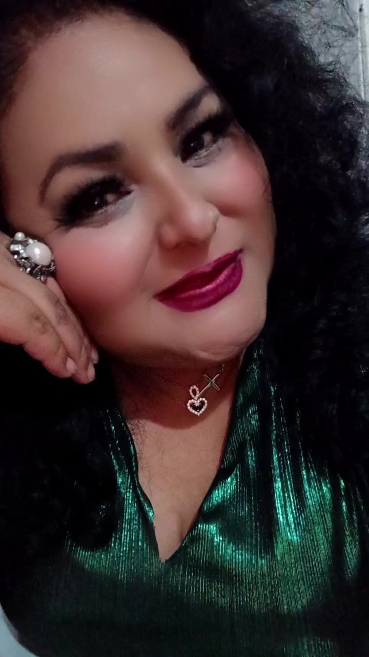 @🌟ᴇsᴛʀᴇʟʟᴀ ᴇsǫᴜɪᴠᴇʟ🎤