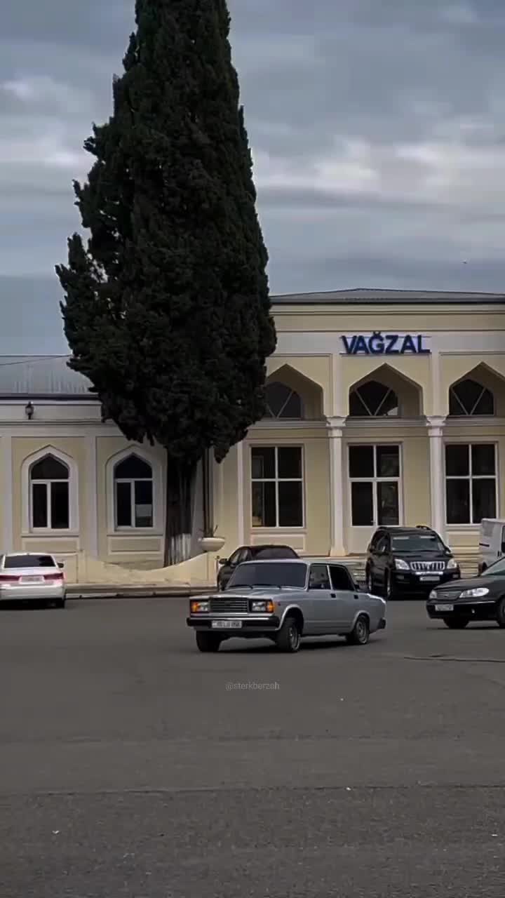 @10L0056