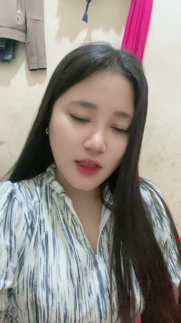 @KhoirunNisa💜
