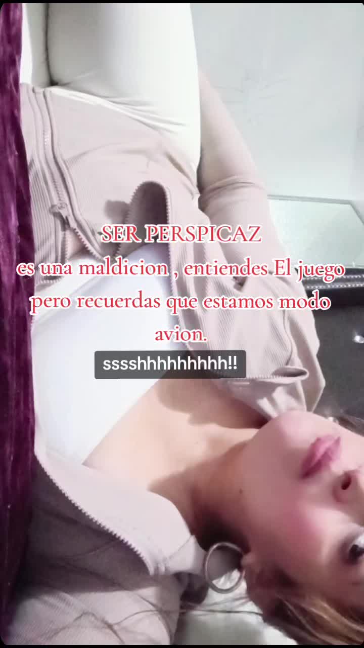 @Ari💞