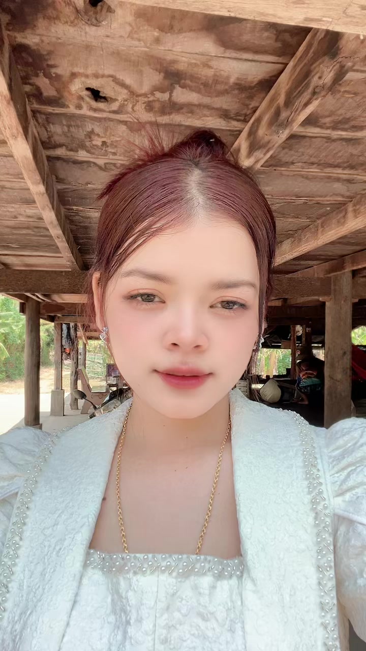 @莉妮