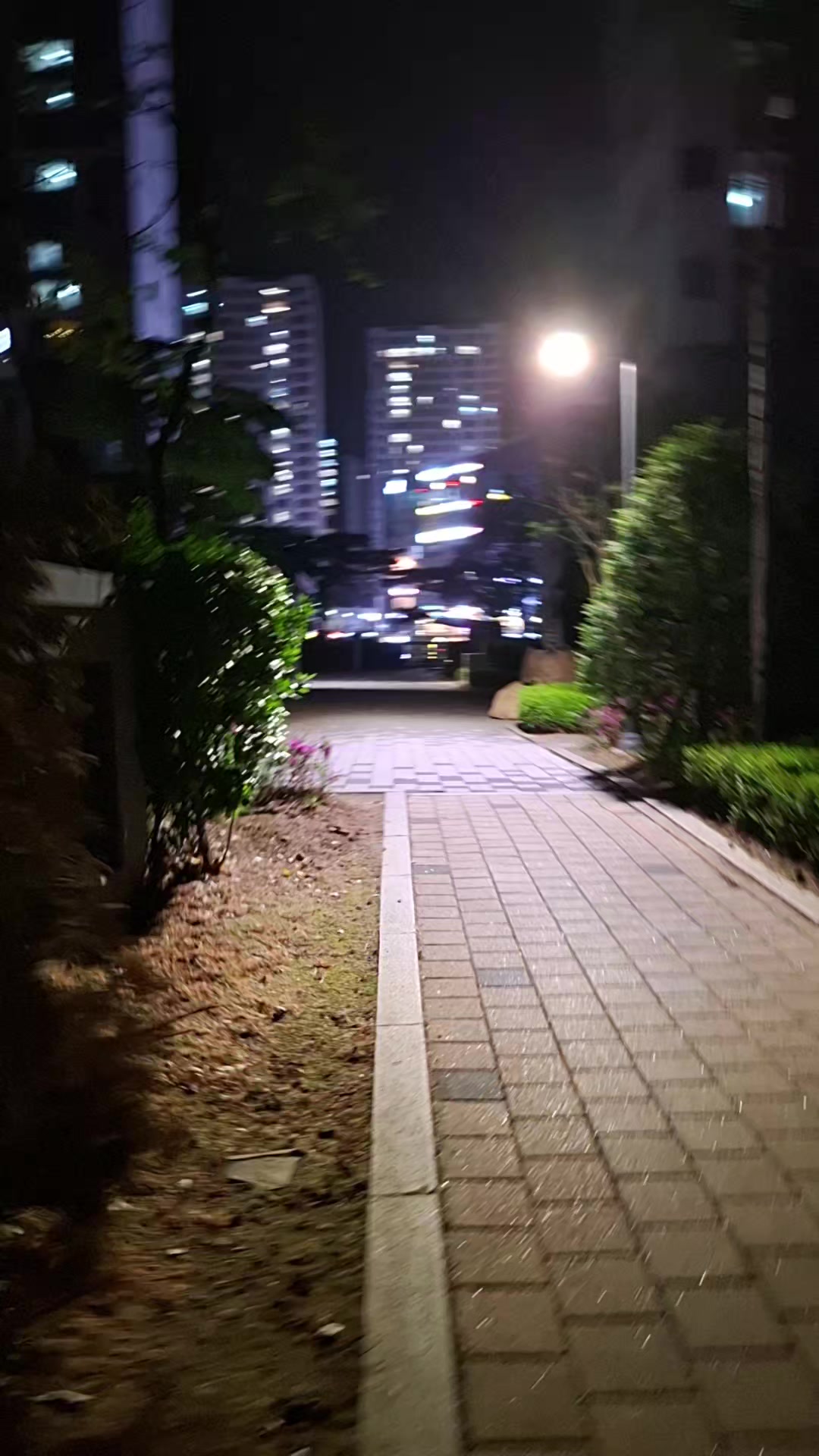 @ไบ่จ