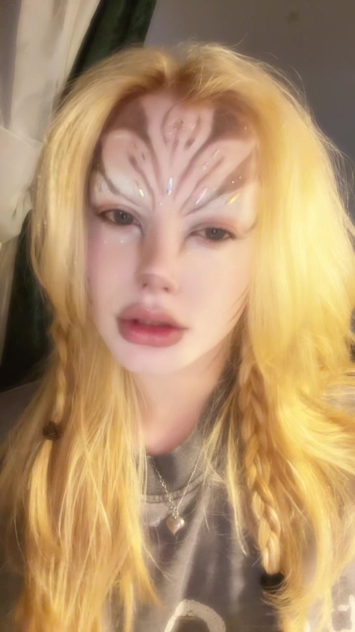 @Y2kbbydoll