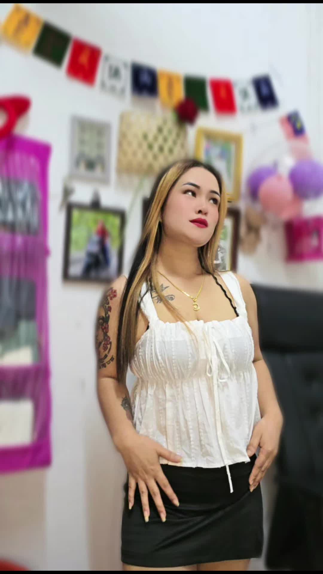 @👑🌸Blonsya रानी🌸👑