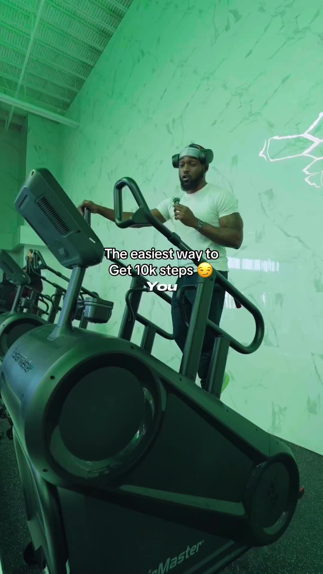 @PERSONAL TRAINER