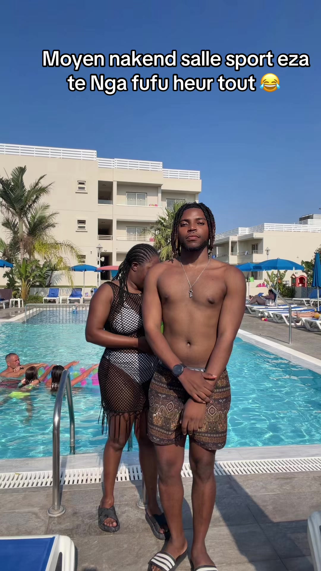 @Jonathan _muana m&egrave;re