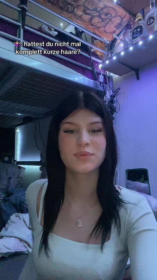 @👀