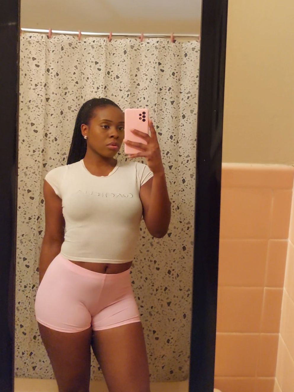 @chichiswrld