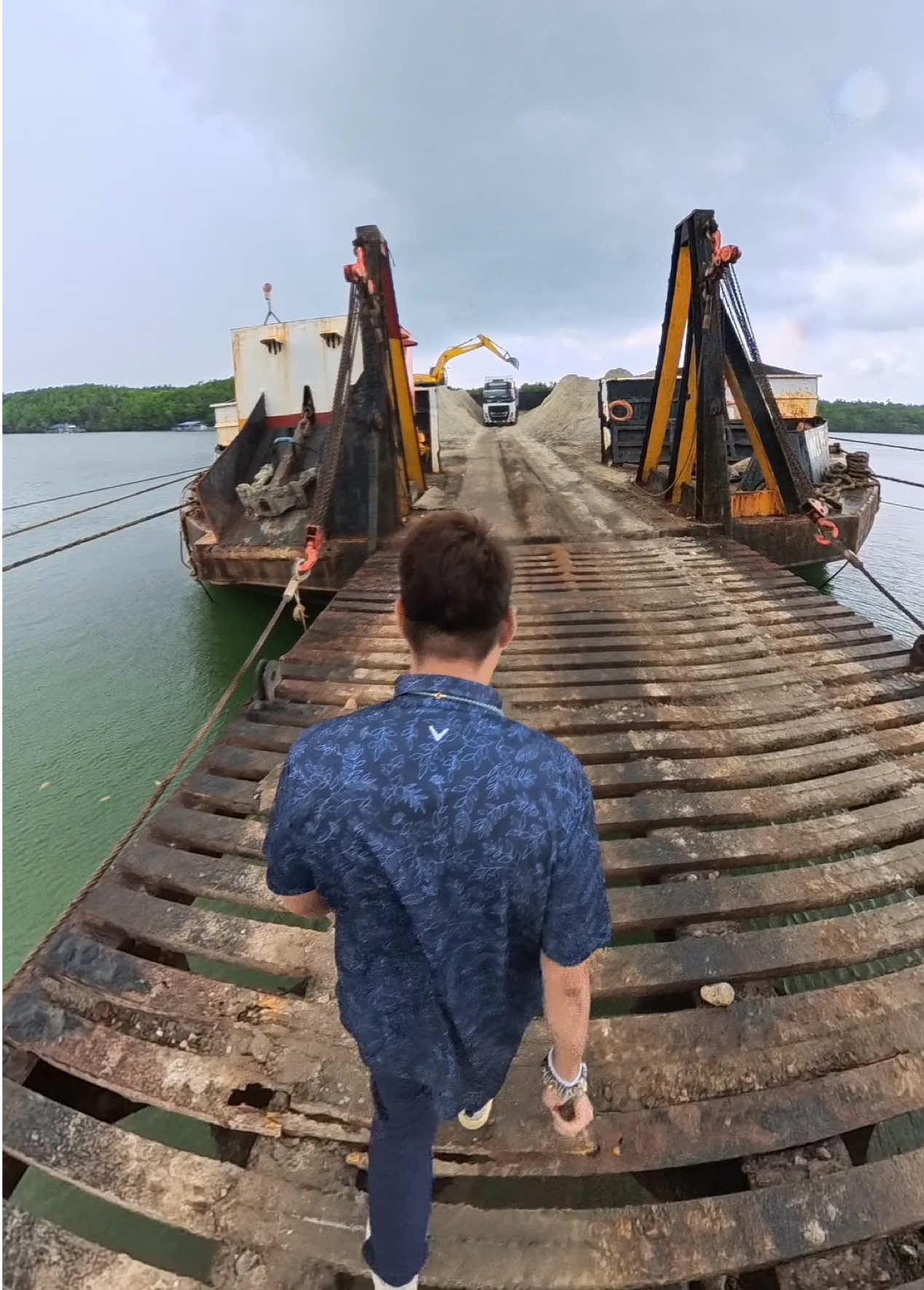@Senibong Bay Seafood 浅水湾海番村