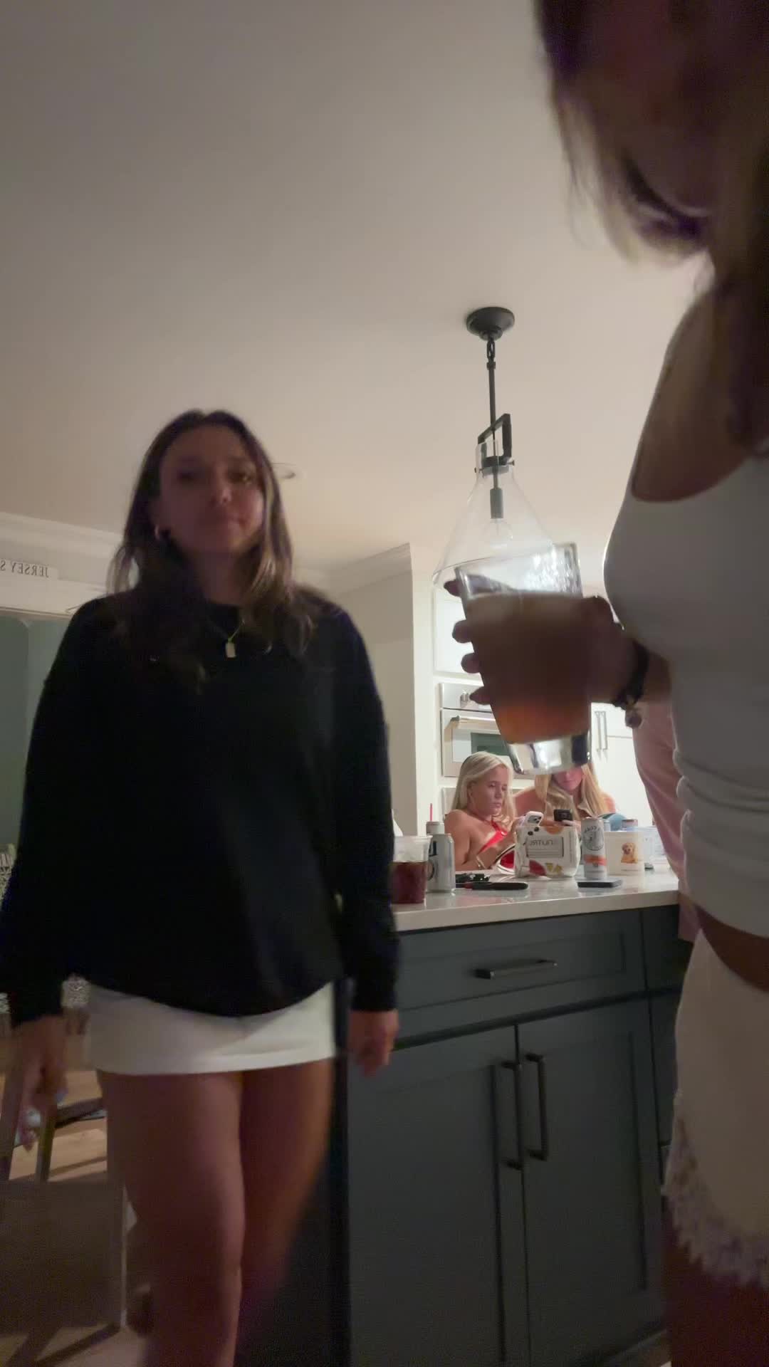 @ava.agresti