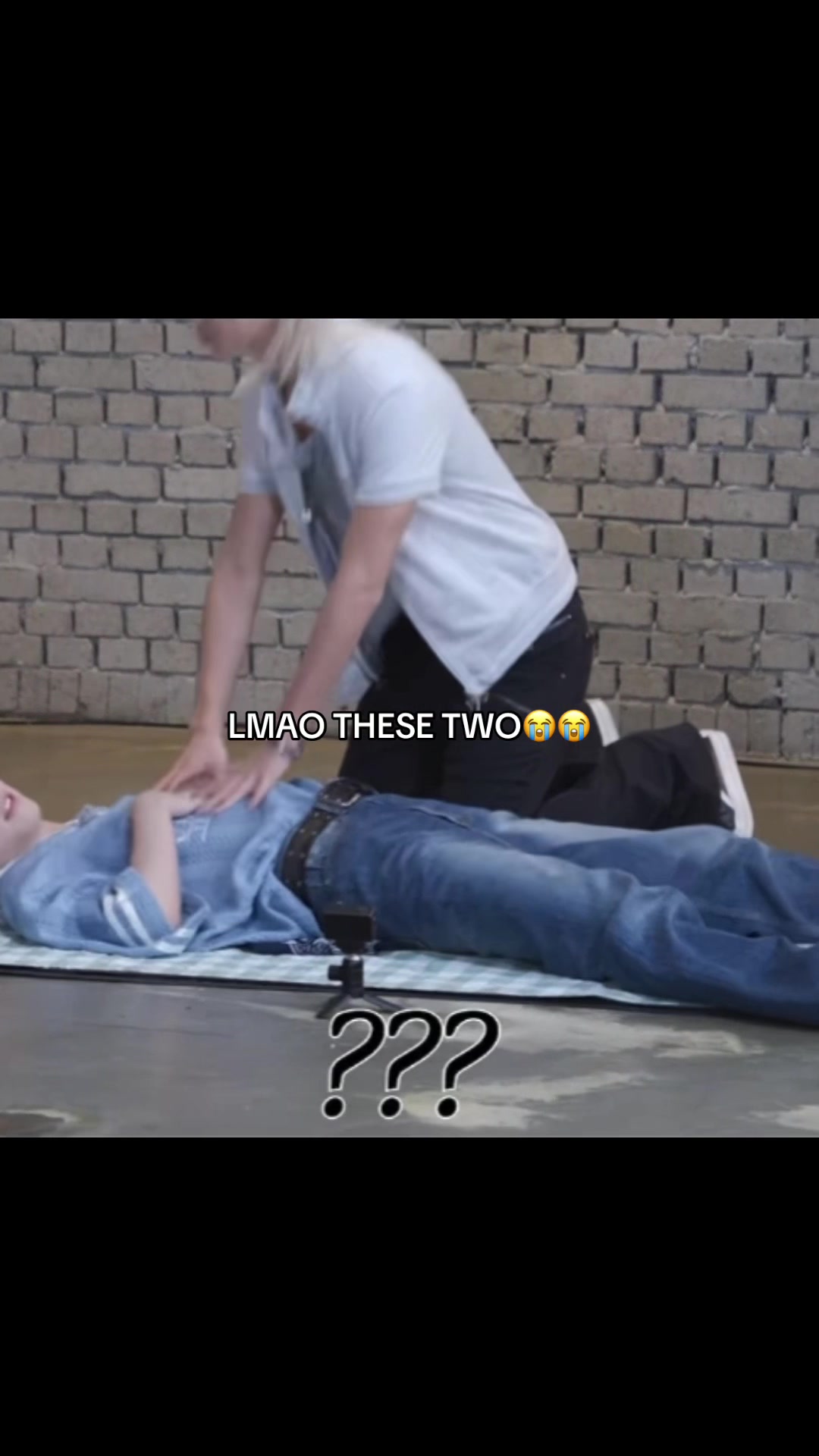 @leeknow&rsquo;s busin butt feet
