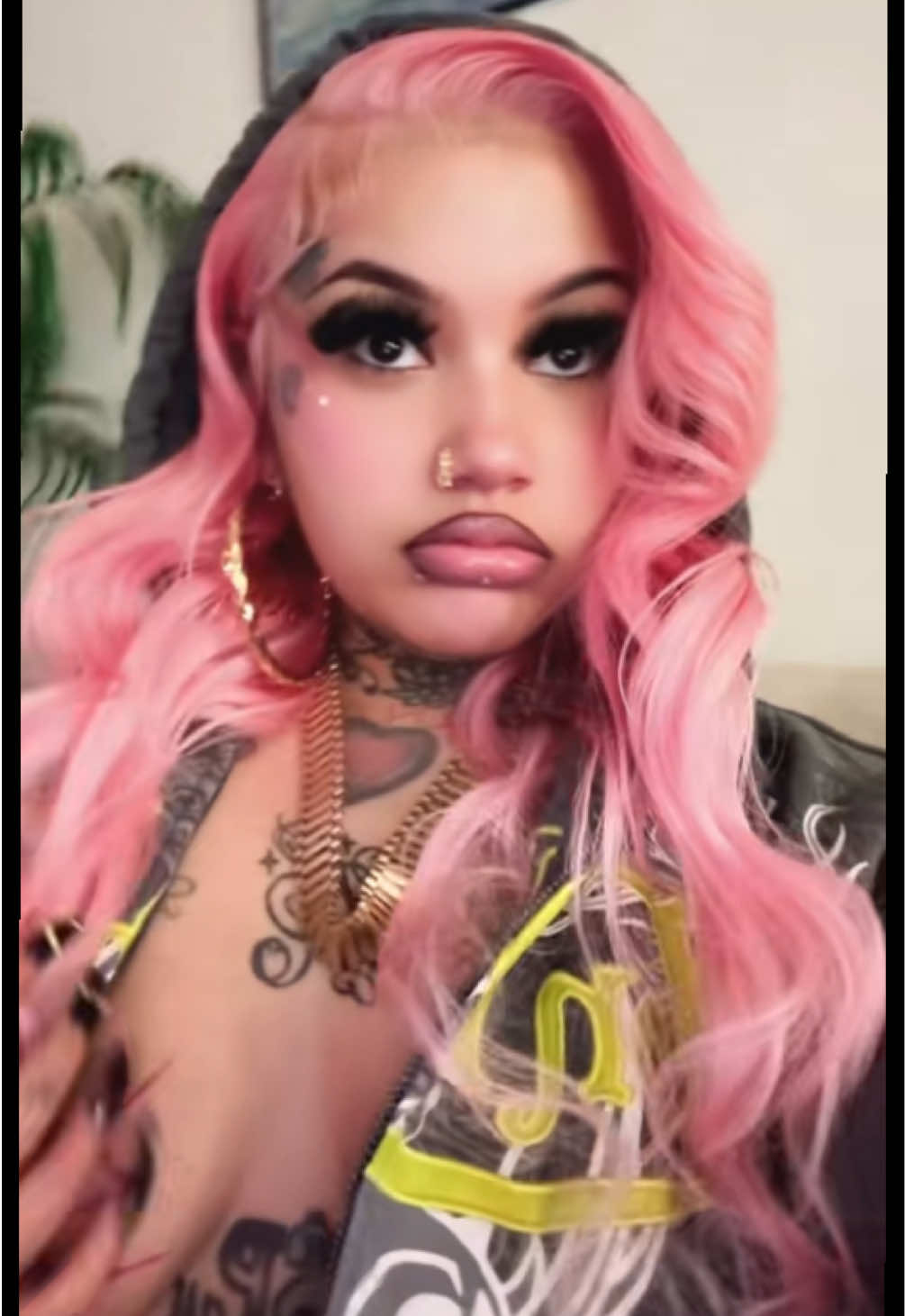 @Yella 🦈