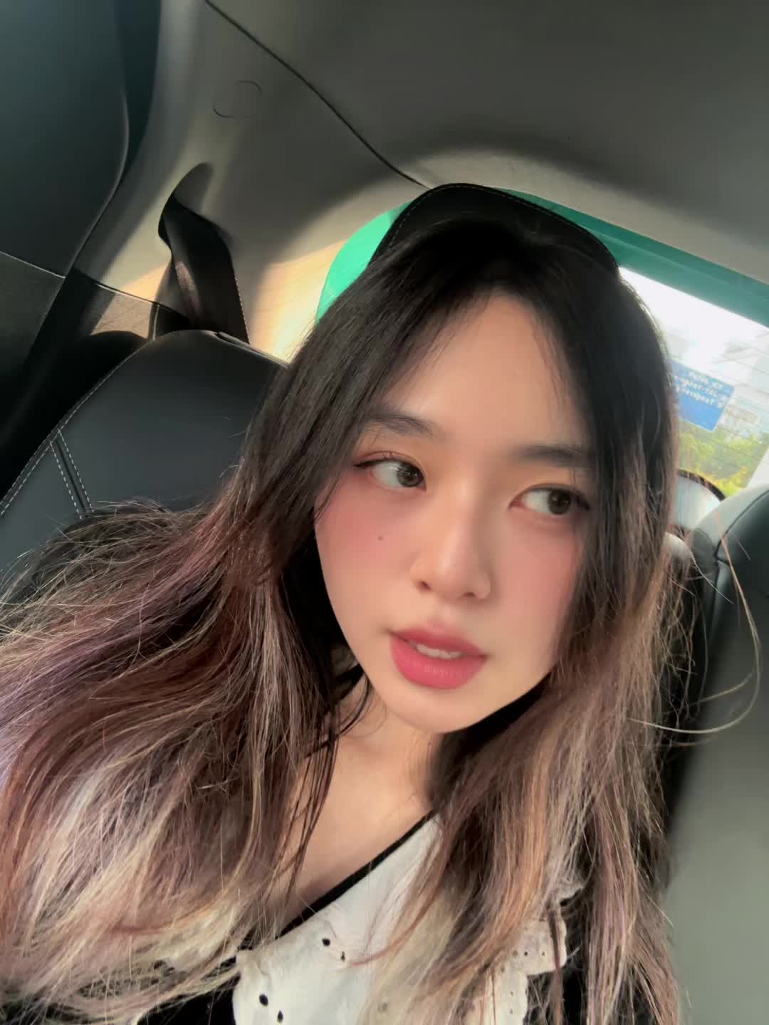 @Angietaniaa