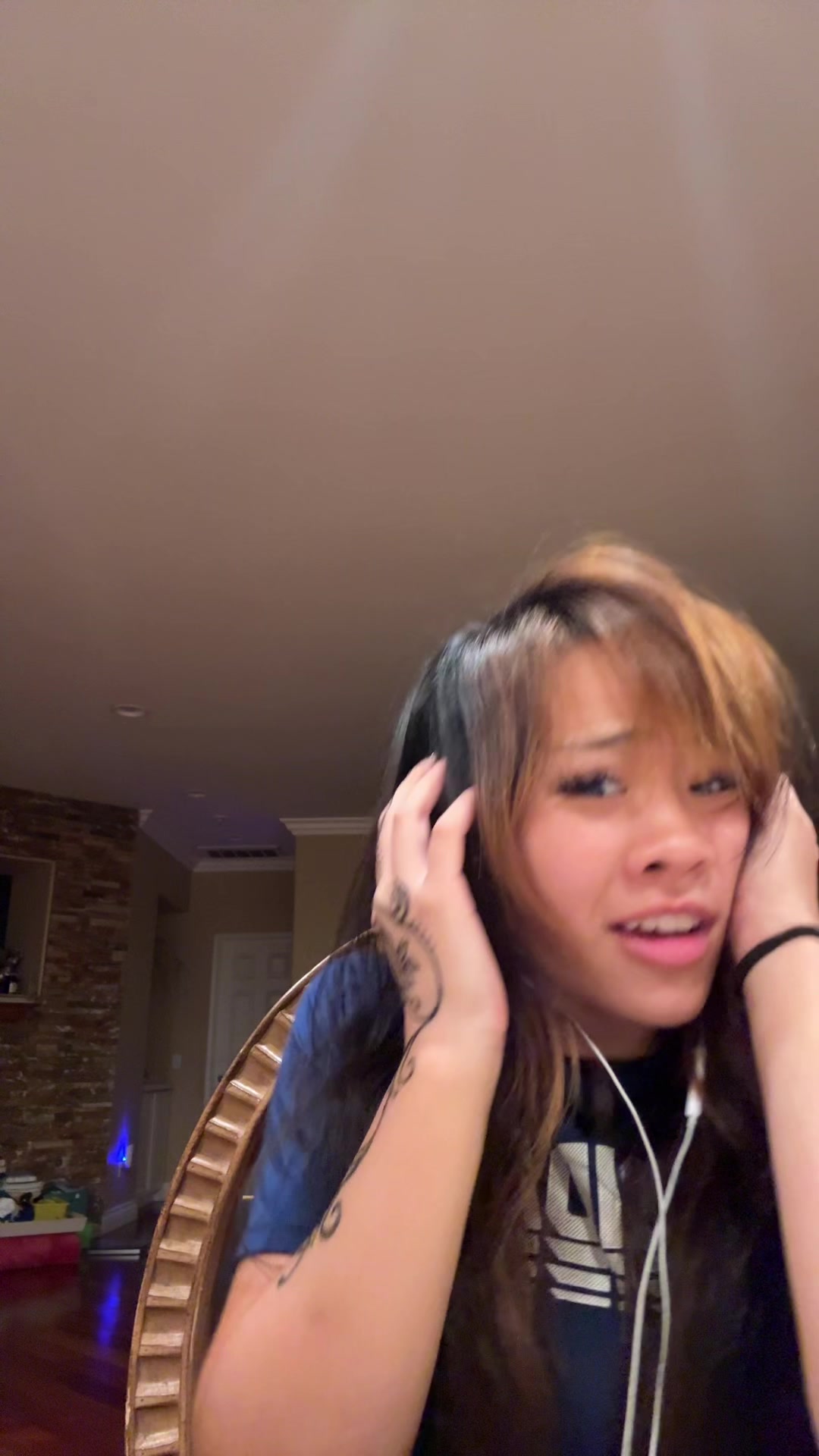 @jotarojigglybutt
