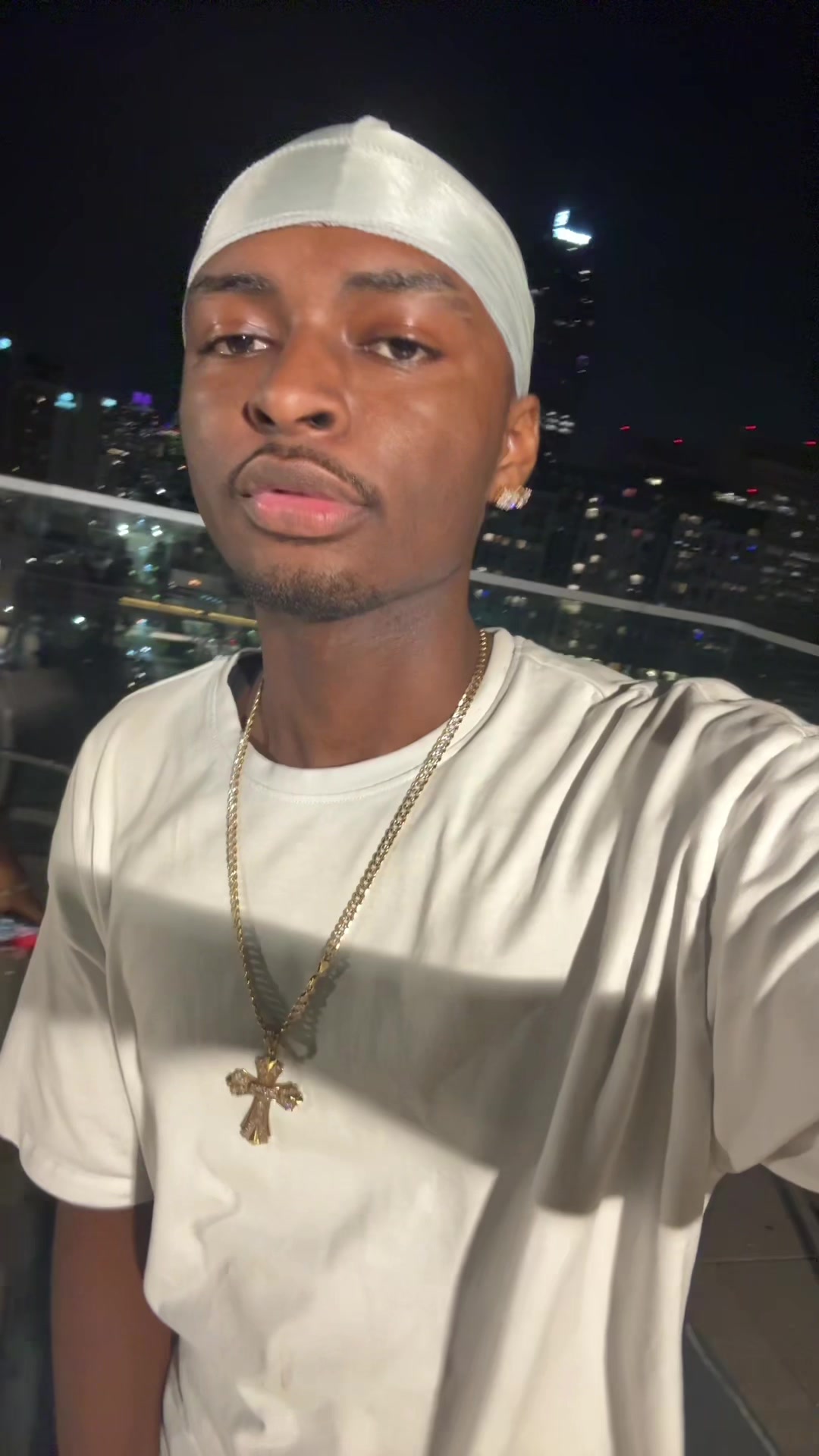@chazzyy