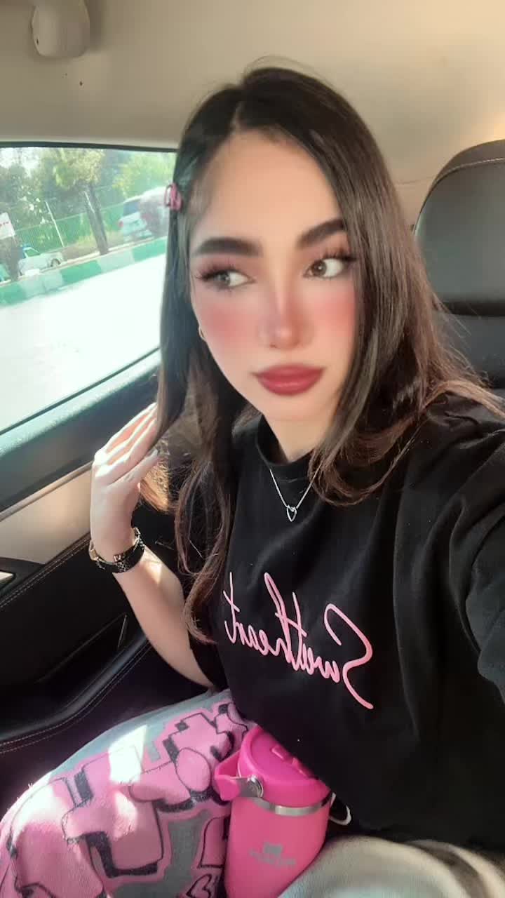 @🦋