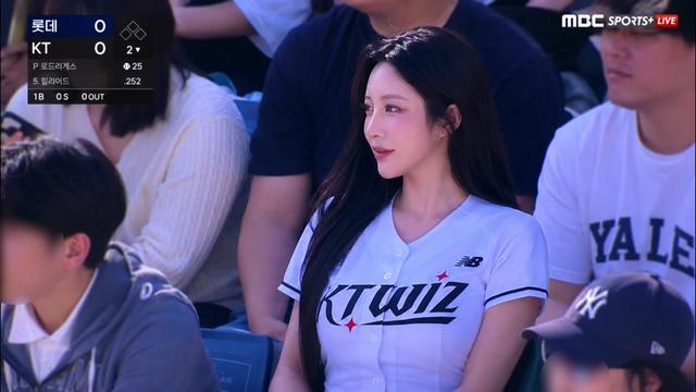@지윤❤️✨