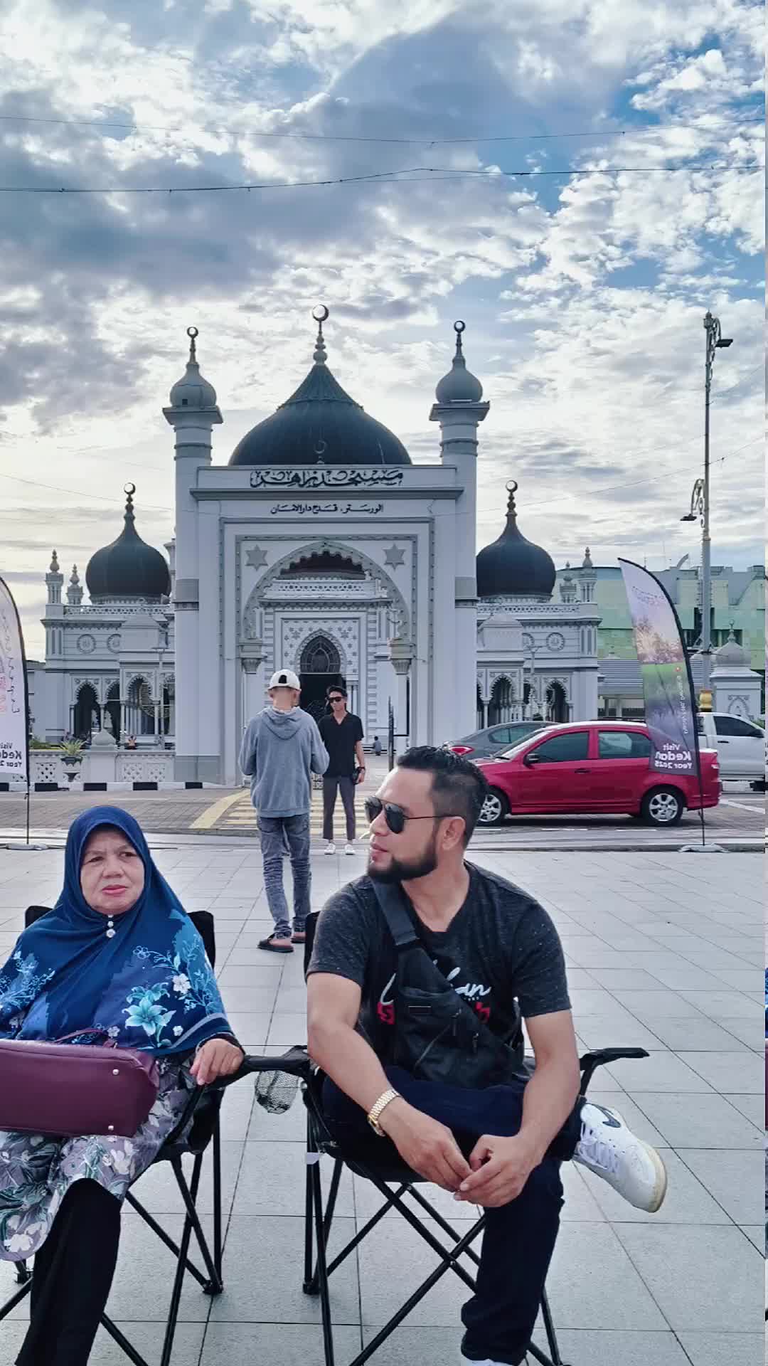 @azwari85