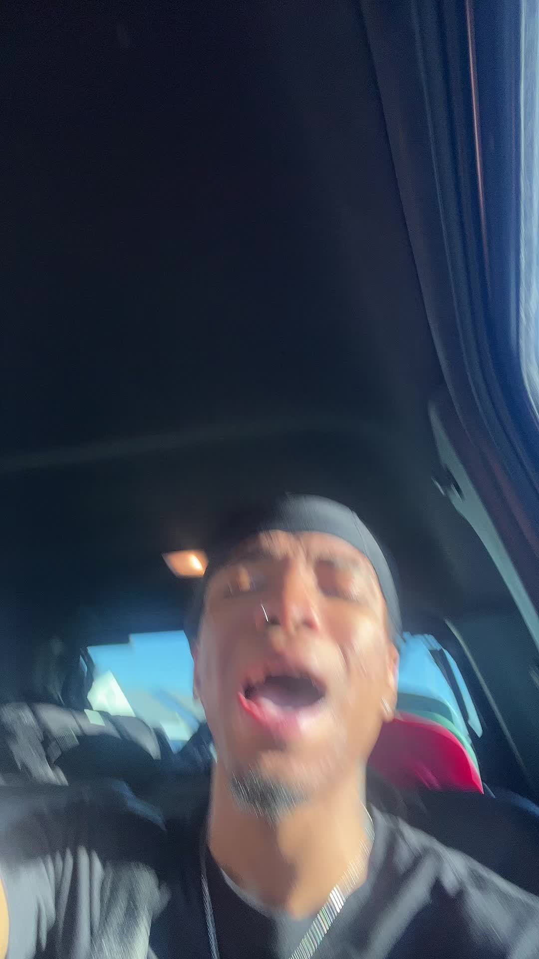 @Ej